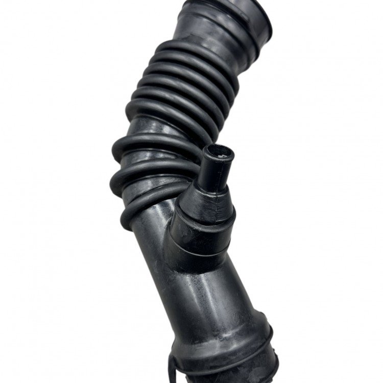 Toyota Hortum Filtre Hava Corolla Dizel 10-18/Auris 1,4 Dizel 10-18/Yaris 1,4 Dizel 09-17 (6 İleri/Üst)