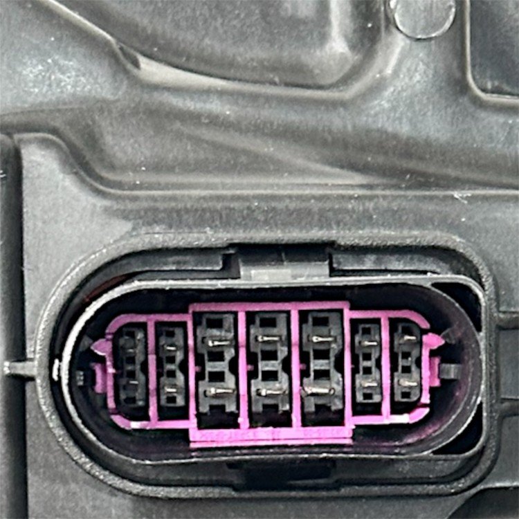 Audi Far A6 18-20 Sol (Matrix)