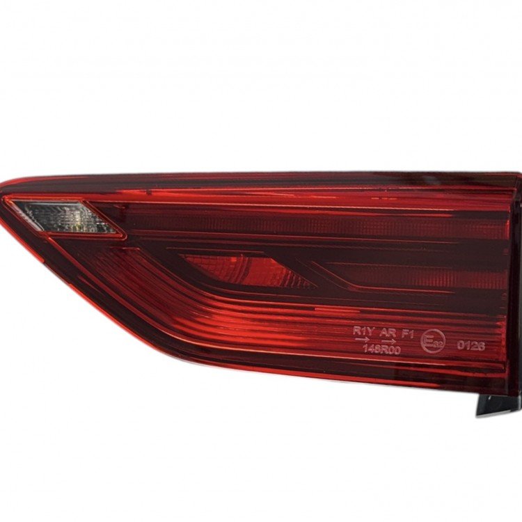 Volkswagen Stop Golf 8 21-23 İç Sağ (Trend/Comfort) Volkswagen Stop Golf 8 21-23 İç Sağ (Trend/Comfort)