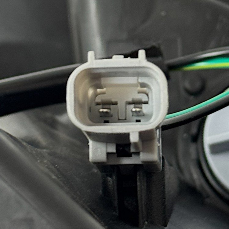 Mıtsubıshı Far L200 15-18 Sağ (Motorlu Koyu Sarı) Mıtsubıshı Far L200 15-18 Sağ (Motorlu Koyu Sarı)