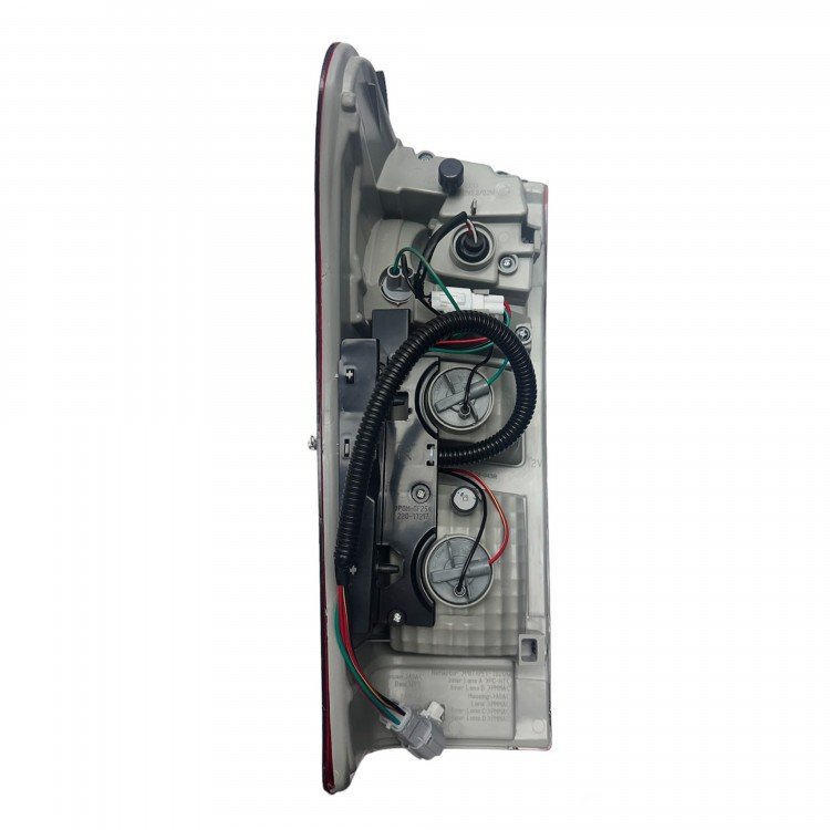 Isuzu Stop D-max 17-19 Sağ (Ledli)