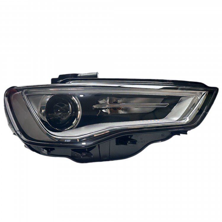 Audi Far A3 13-16 Sağ (Beyinler Üstünde) Audi Far A3 13-16 Sağ (Beyinler Üstünde)